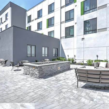 Courtyard By Marriott Deptford-3